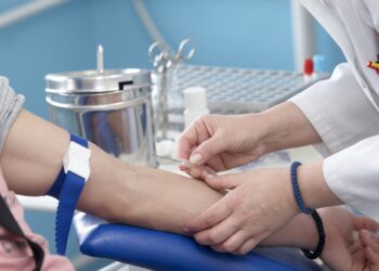 Tarifele la mai multe servicii medicale cresc. Ministerul Sănătății explică: S-au majorat salariile doctorilor