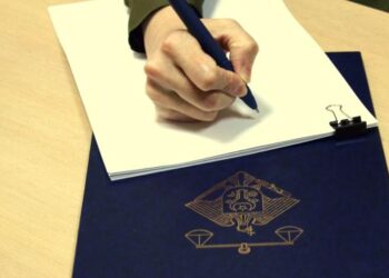 Milionar prin scheme de escrocherie – inculpatul a fost condamnat la 18 ani de închisoare