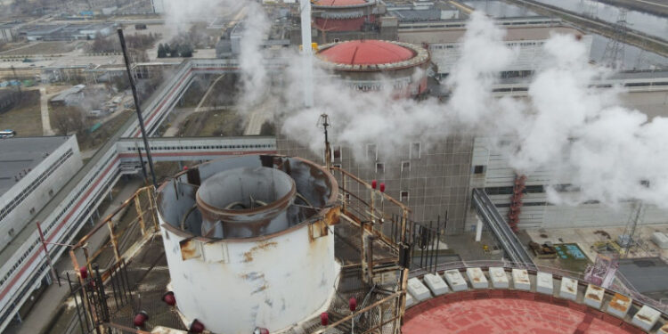 Energoatom: Centrala din Zaporojie a fost „la un pas de un accident nuclear” în timpul nopţii