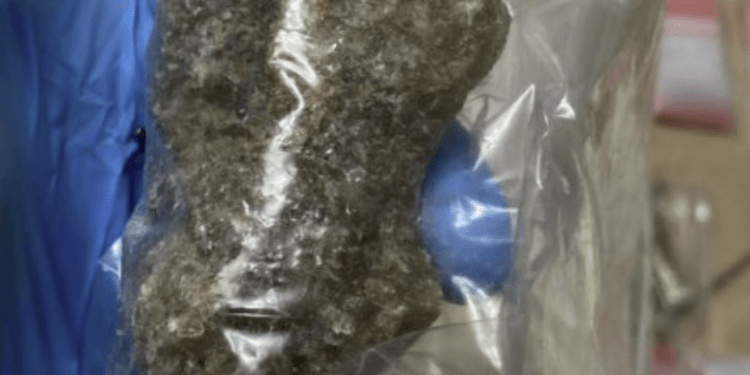 Droguri în valoare de peste 3 milioane de lei au fost confiscate. Reținut este un adolescent de 19 ani