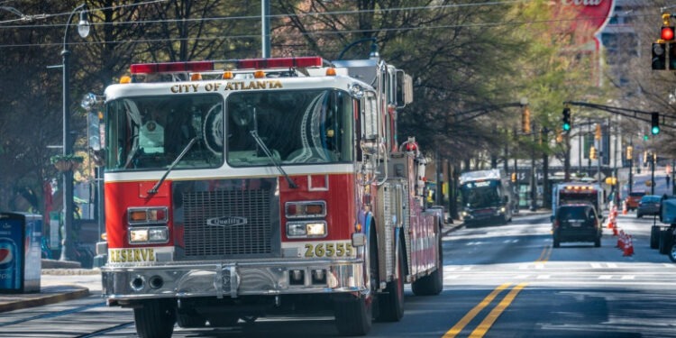 Un protestatar cu un steag palestinian şi-a dat foc în faţa unui consulat israelian, în SUA