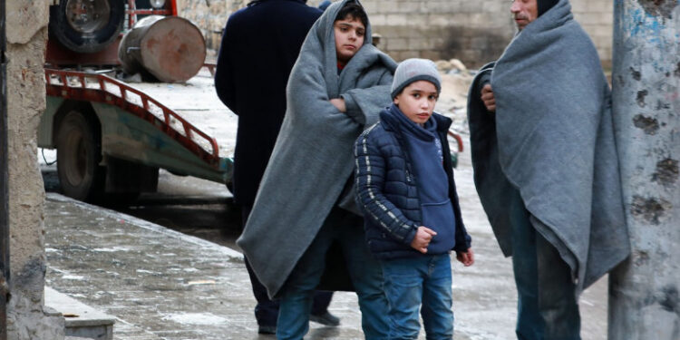 Panică în Turcia, după un cutremur la sud de Istanbul. De teamă că se vor prăbuși clădirile, oamenii au fugit în stradă