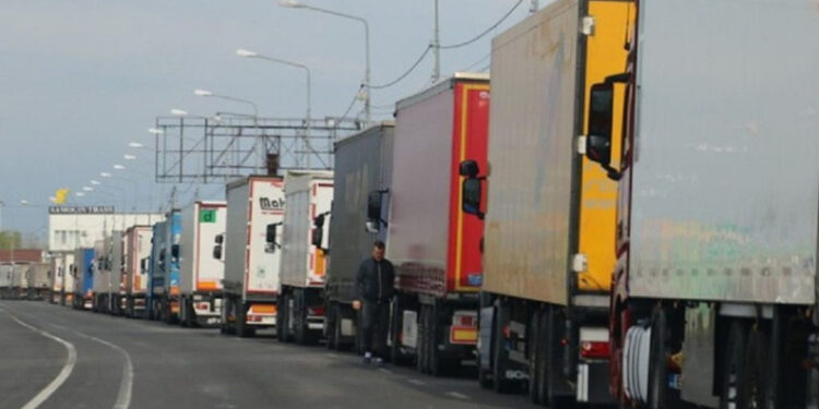 На КПП появится система электронной очереди для перевозчиков
