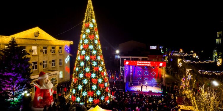 Principalul brad și Orașul de Crăciun din Comrat – un cadou pentru locuitorii Găgăuziei din partea echipei lui Ilan Șor