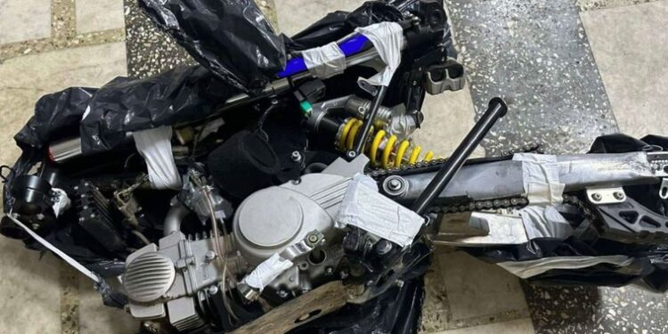 Cu motocicleta în Lexus. Un moldovean, documentat la vamă pentru tentativa de transportare ilicită