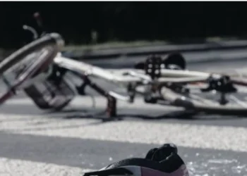 Biciclist, spulberat la Florești. IGP: „Se deplasa pe mijlocul carosabilului, fără echipament reflectorizant”