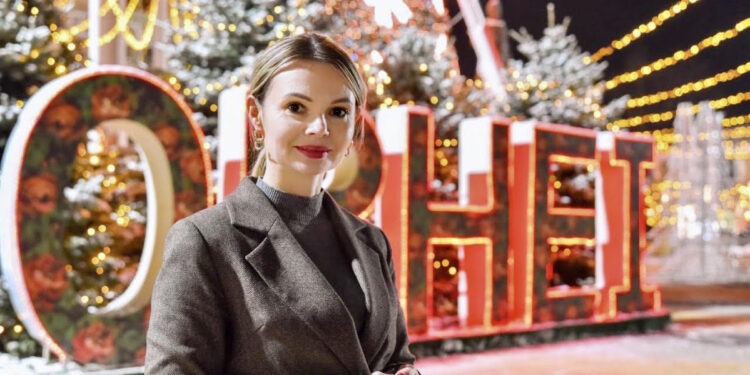 Începe numărătoarea inversă: Câteva ore au mai rămas până la inaugurarea bradului în Piața Vasile Lupu din Orhei!”