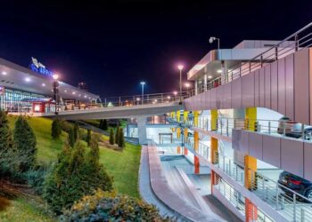 Aeroportul nu va mai fi al poporului, ne-am bucurat destul. Îl vom da pe mâini bune, de această dată, are Spînu grijă