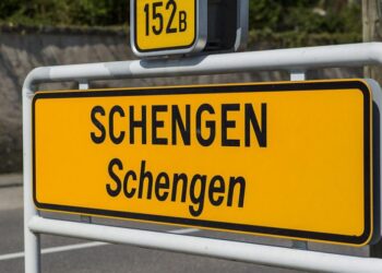 ЕС утвердил поэтапную интеграцию Болгарии и Румынии в Шенген