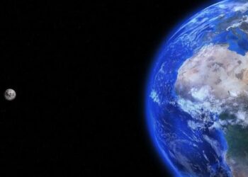 Furtuni geomagnetice vor lovi Pământul în acest weekend după o erupţie solară