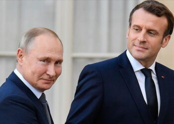 Макрон заявил, что готов говорить с Путиным о прекращении войны в Украине