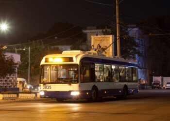 Graficul circulației transportului public, dat peste cap în Capitală. Care e motivul