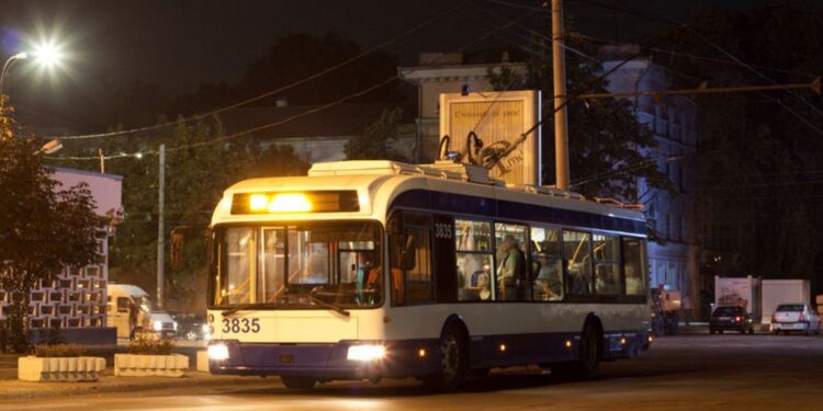 Graficul circulației transportului public, dat peste cap în Capitală. Care e motivul