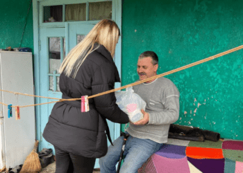 Echipa lui Ilan Șor a mers cu cadouri la persoanele cu dizabilități: „Ceea ce faceți valorează mult! Vă mulțumesc din suflet!”