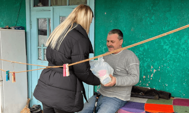 Echipa lui Ilan Șor a mers cu cadouri la persoanele cu dizabilități: „Ceea ce faceți valorează mult! Vă mulțumesc din suflet!”