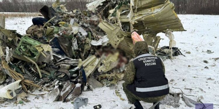 Зеленский заявил, что Украина «будет настаивать на международном расследовании» катастрофы Ил-76 в Кремле назвали это «чудовищным актом», и обвинив Украину потребовали провести международное разбирательство