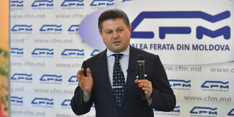Глава «Железной дороги Молдовы» Тофилат подал в отставку