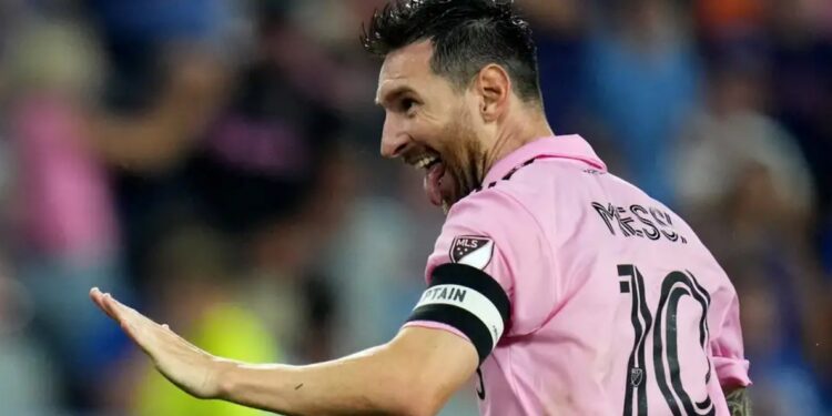 Месси стал лучшим футболистом года по версии ФИФА