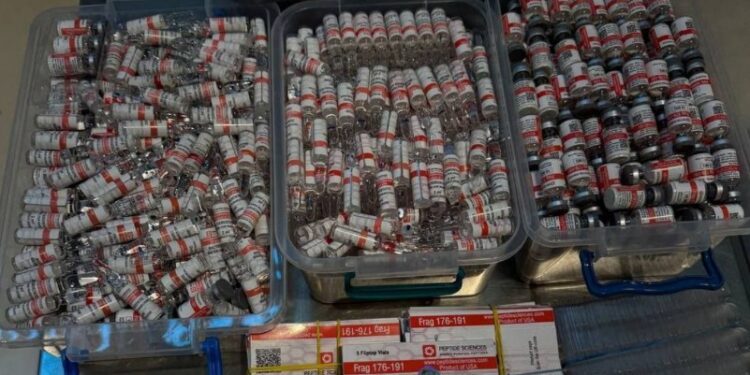 В аэропорту Кишинева задержали чемодан, полный ампул с анаболиками