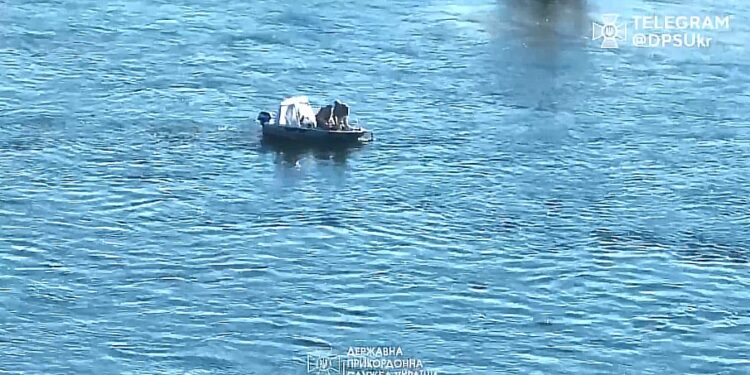 Гражданин Украины в гидроостюме и ластах пытался вплавь сбежать в Молдову