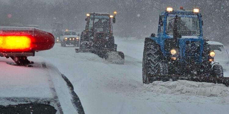 Aproape 50  de apeluri la 112 până la ora 13:00. Câți moldoveni încă stau fără lumină?