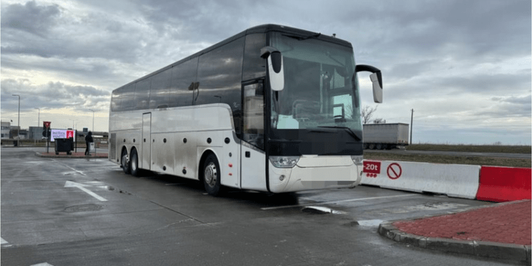 Un șofer moldovean de autocar, amendat cu 120 mii de lei în România. Care e motivul