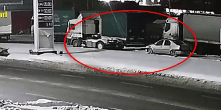 Ar fi furat peste o tonă de motorină și 10 aparate de aer condiționat: Patru tineri din Orhei – reținuți