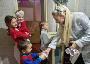 Проект «Новогодние желания для Деда Мороза – Илана Шора» в Бельцах: маленькие и юные бельчане получили долгожданные подарки