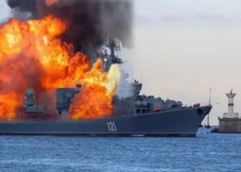 Принадлежащее США торговое судно подверглось ракетной атаке у берегов Йемена