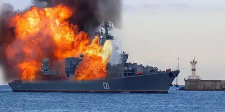 Принадлежащее США торговое судно подверглось ракетной атаке у берегов Йемена