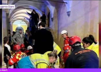 Cel puțin 30 de oameni au fost răniți la o nuntă din Italia, după ce podeaua restaurantului în care se aflau s-a prăbușit