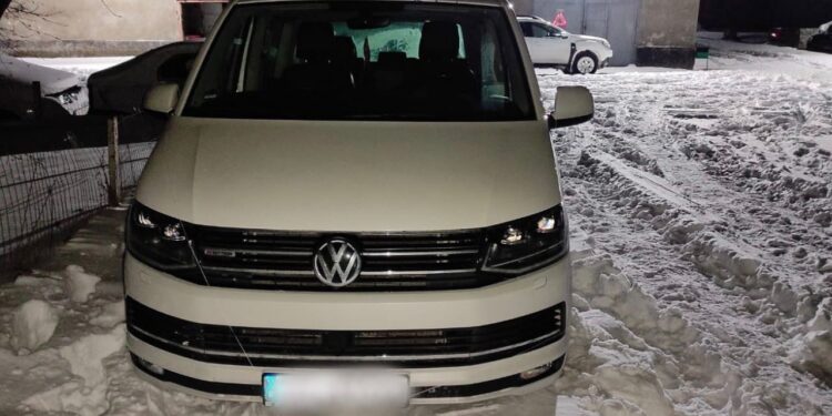 O mașină dată în căutare pe INTERPOL, identificată la trecerea frontierei