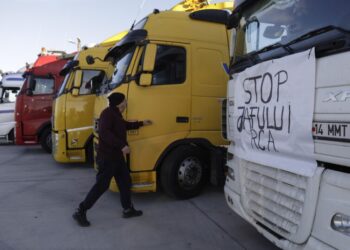 A treia zi de proteste ale transportatorilor și fermierilor, blocați de filtre la intrările în București