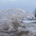 Улицы ушли под воду, машины смыло. Видео землетрясения и цунами в Японии