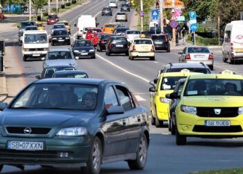 Românii conduc printre cele mai vechi mașini din Europa. Șoferii spun că nu au bani să cumpere noi