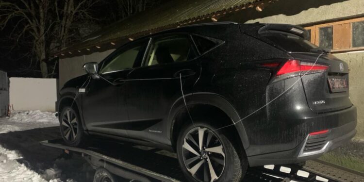 Un autoturism, căutat de autoritățile italiene, depistat la trecerea frontierei