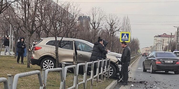 ДТП на бульваре Мирча чел Бэтрын в столице: новые подробности инцидента