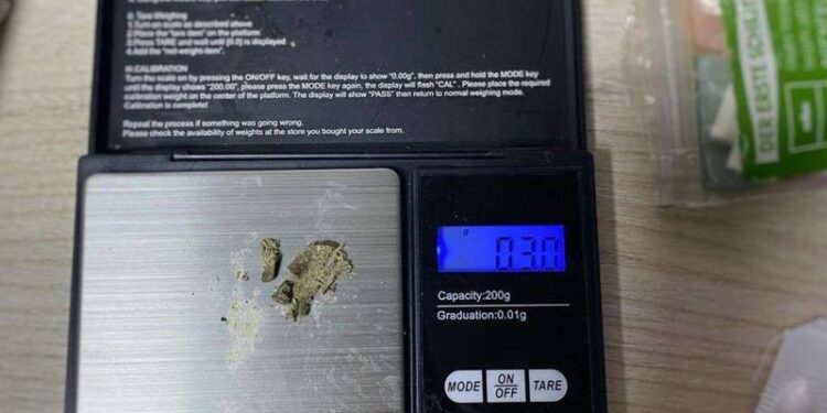 S-a aprovizionat cu droguri și s-a pornit în Germania: Un moldovean, cercetat după ce a fost prins de vameși la ieșirea din țară