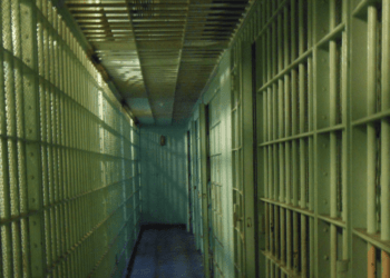 Strigător la cer! Un bărbat de 49 ani, în stare de ebrietate, a violat o minoră