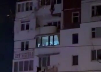 В Кишиневе женщина упала с девятого этажа, но спаслась, зацепившись за балкон