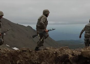 Азербайджан и Армения обвинили друг друга в обстрелах приграничной территории