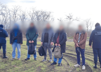 Cinci ucraineni, prinși la scurt timp după ce au trecut ilegal în Republica Moldova