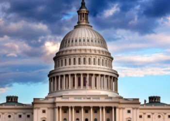Сенат США проголосовал за предоставление Украине $60 млрд помощи
