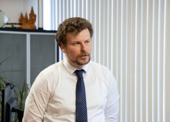 „Continuăm să medităm asupra unei decizii.” Dan Perciun, întrebat ce a întreprins MEC, după cazul fetiței de 11 ani, care a născut