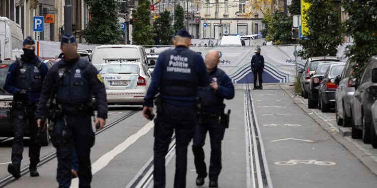 Atac armat: Doi răniți grav după un schimb de focuri în Bruxelles