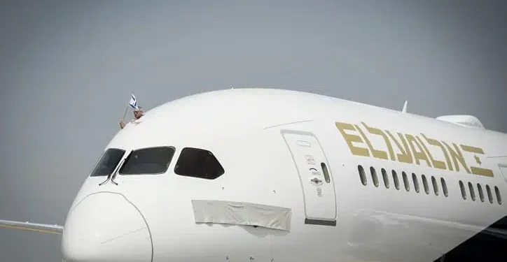 Израильский самолет сел в Греции из-за попытки теракта