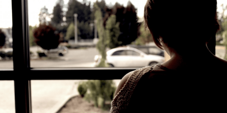 O femeie arestată la domiciliu a cerut să fie transferată la închisoare pentru că n-o mai suporta pe mama ei