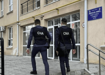 Angajată a Serviciului Vamal, reținută de CNA, bănuită că pretindea bani pentru grăbirea procesului de vămuire a automobilelor