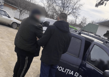 Un străin, dat în căutare prin INTERPOL pentru răpirea unei persoane, reținut în timp de traversa ilegal frontiera