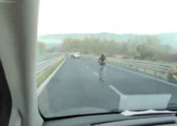 Un commando cu arme Kalașnikov a comis un jaf de 4 milioane de euro pe o șosea din Sardinia